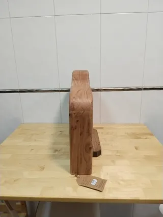 Mueble recibidor o mesita de noche de madera