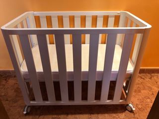 Minicuna blanca DOCO con ruedas