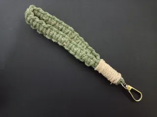Llavero artesanal trenzado. Hago encargos