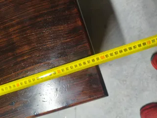 Baúl zapatero de madera y metal