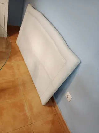 Cabecero de cama blanco