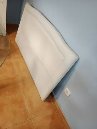 Cabecero de cama blanco