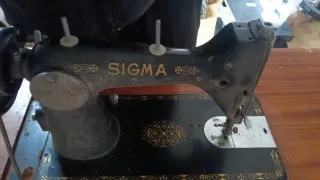 Máquina de coser antigua Sigma