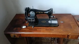 Máquina de coser antigua Sigma