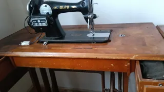 Máquina de coser antigua Sigma