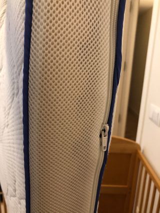 Cuna bebé de madera con colchón