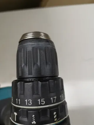 Taladro percutor Makita original 18v