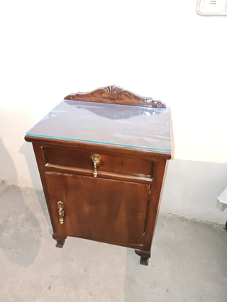 Mesita de noche antigua madera y cristal