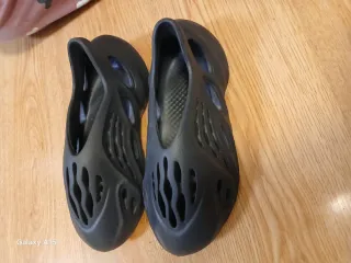 Zapatillas Negras yeezy