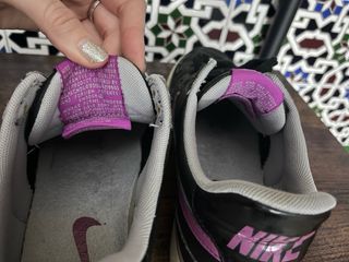 Deportivos Nike Negros y Morados