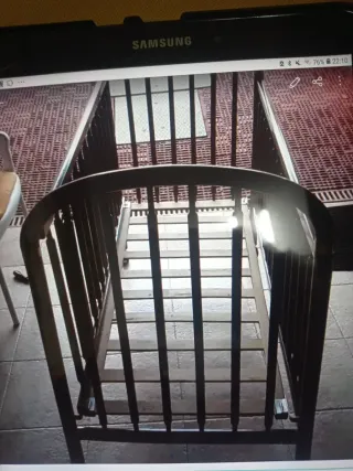 Cuna de madera clásica para bebé