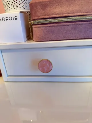 Tocador Ikea con espejo y luces