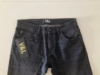 Victorio & Lucchino. Pantalón vaquero slim. W33