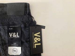 Victorio & Lucchino. Pantalón vaquero slim. W33