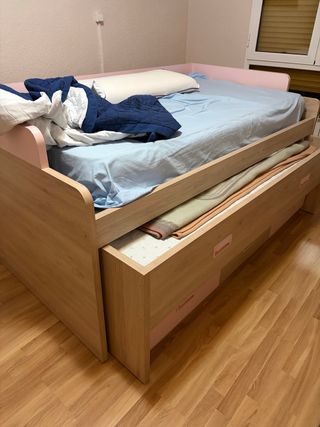 Cama nido madera y rosa