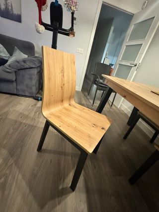 Mesa extensible con 4 sillas