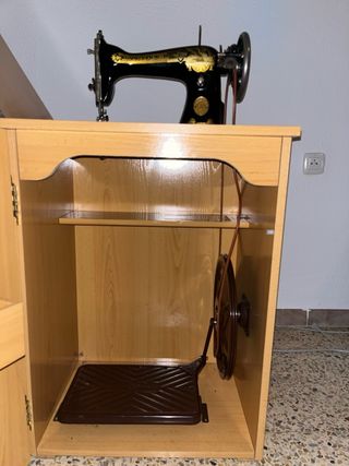 Máquina de coser Singer antigua