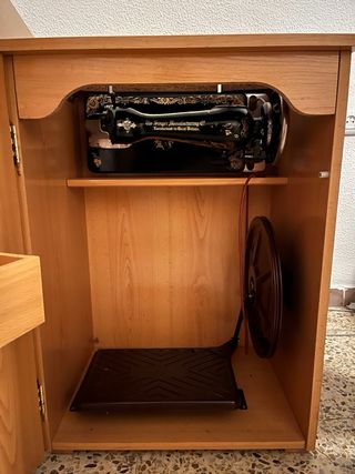 Máquina de coser Singer antigua