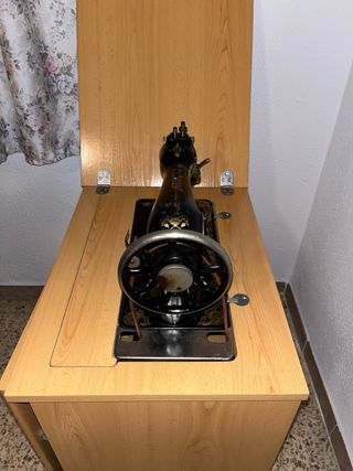 Máquina de coser Singer antigua