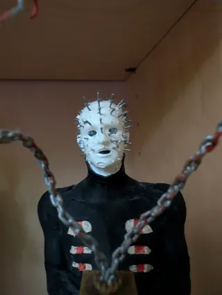 Figura Pinhead Hellraiser 30cm deadBydaylight