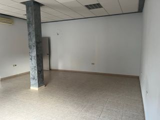 Se alquila local, solo para negocio.