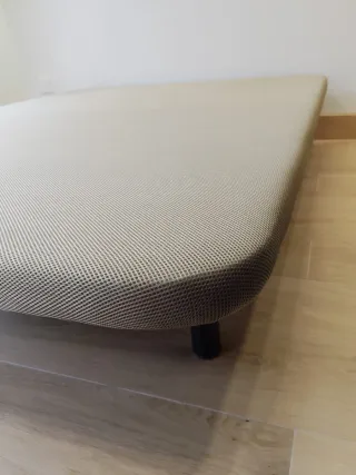 Base de cama tapizada beige 135 x 180