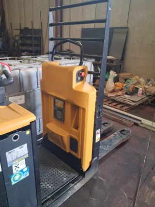 Transpaleta recogepedidos Yale