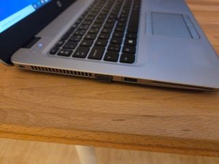 Portátil HP Core i5 8GB RAM 240GB SSD 14 W10PRO