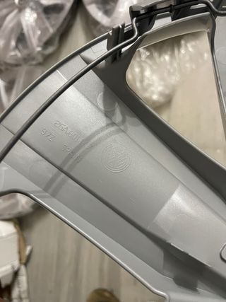 Tapacubos Volkswagen 16 Pulgadas (4uds)