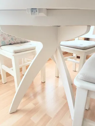 Mesa Comedor Redonda + 4 Sillas