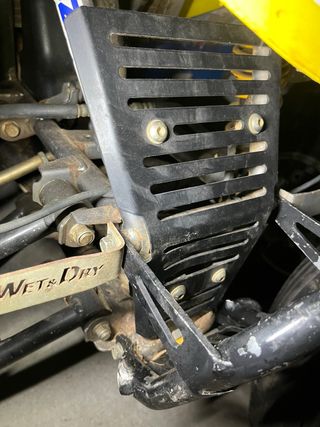 Rejilla Protector Radiador Suzuki LTZ