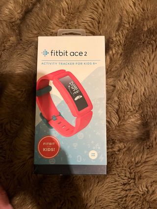 Fitbit Ace 2 + 17 fundas + Cargador