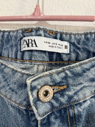 Pantalón vaquero Zara azul