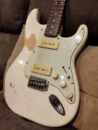 Guitarra Fender Stratocaster Blanca