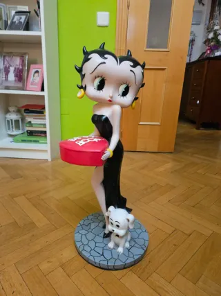 Figura Betty Boop con Perro y joyero Rojo