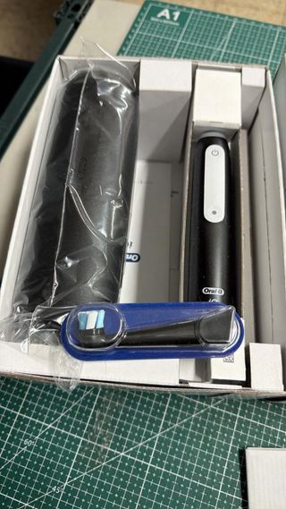 Oral-B iO 3 Cepillo Eléctrico Negro + estuche.