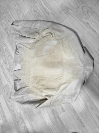 Chaqueta de cuero beige