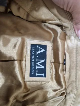 Chaqueta de cuero beige