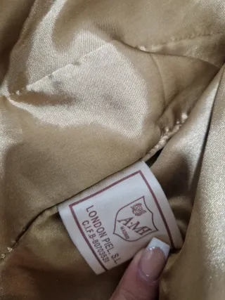 Chaqueta de cuero beige