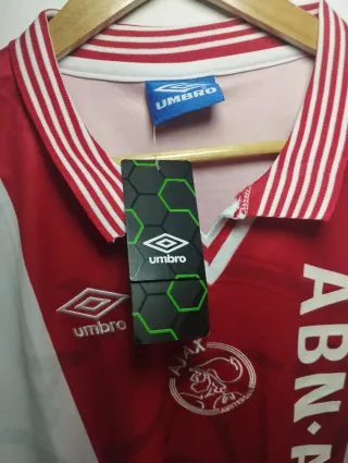Camiseta Retro Ajax Umbro Roja y Blanca