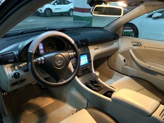 Mercedes-Benz Clase C 2006