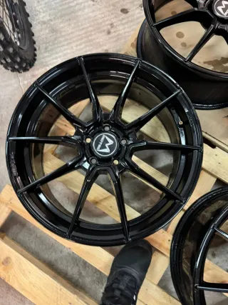 Llantas Motec Ultralight MCR2 5x112