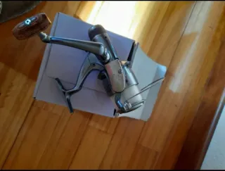 Caña Pesca, 2 Carrete y Caja Accesorios