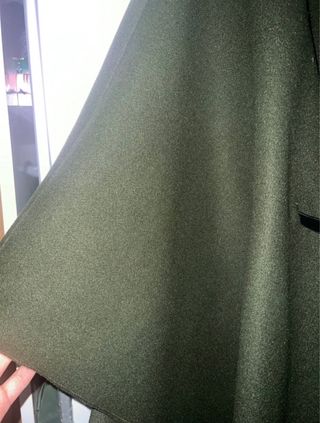 Poncho verde militar con cinturón