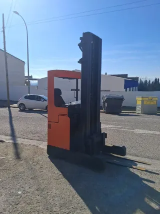 Carretilla retráctil RRE 200