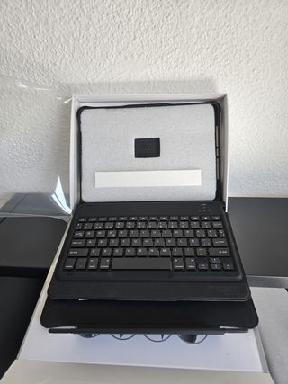 Funda Tucano TASTO iPad 10.2 y Air 10.5 con Teclad