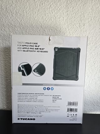 Funda Tucano TASTO iPad 10.2 y Air 10.5 con Teclad