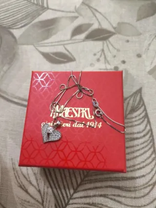 Anelli e bracciali (descrizione)