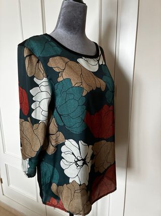 Camiseta estampada flores mujer