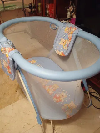 Cuna de viaje o parque infantil